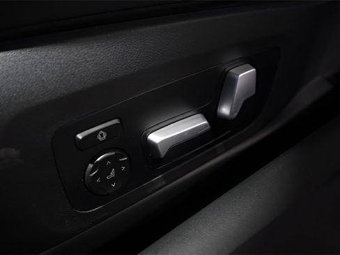 Used 2021 BMW 430i Convertible image 36