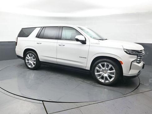Used 2024 Chevrolet Tahoe High Country image 8