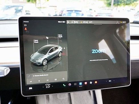 Used 2023 Tesla Model Y 2WD image 28