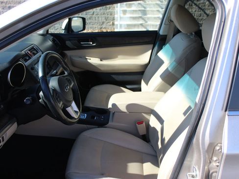 Used 2016 Subaru Outback 2.5i Limited w/ Popular Package #4 image 21