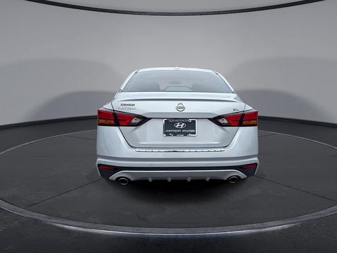 Used 2022 Nissan Altima 2.5 SL FWD image 23