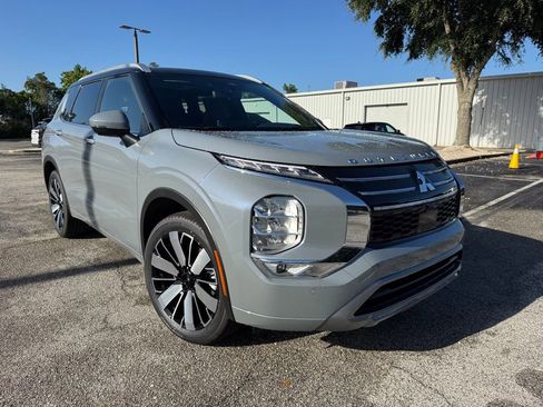 New 2025 Mitsubishi Outlander SEL image 10