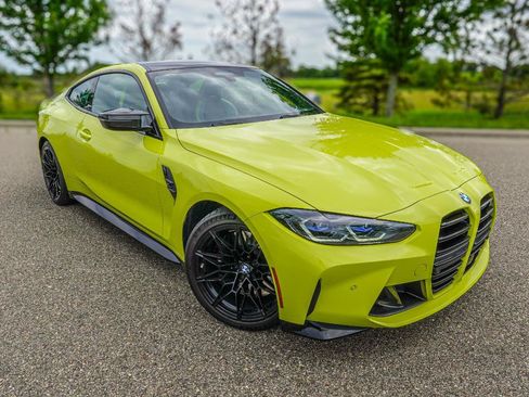 Used 2022 BMW M4 Competition w/ M Carbon Exterior Package RWD image 40