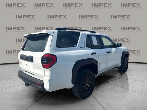 Used 2026 Toyota 4Runner SR5 RWD image 5