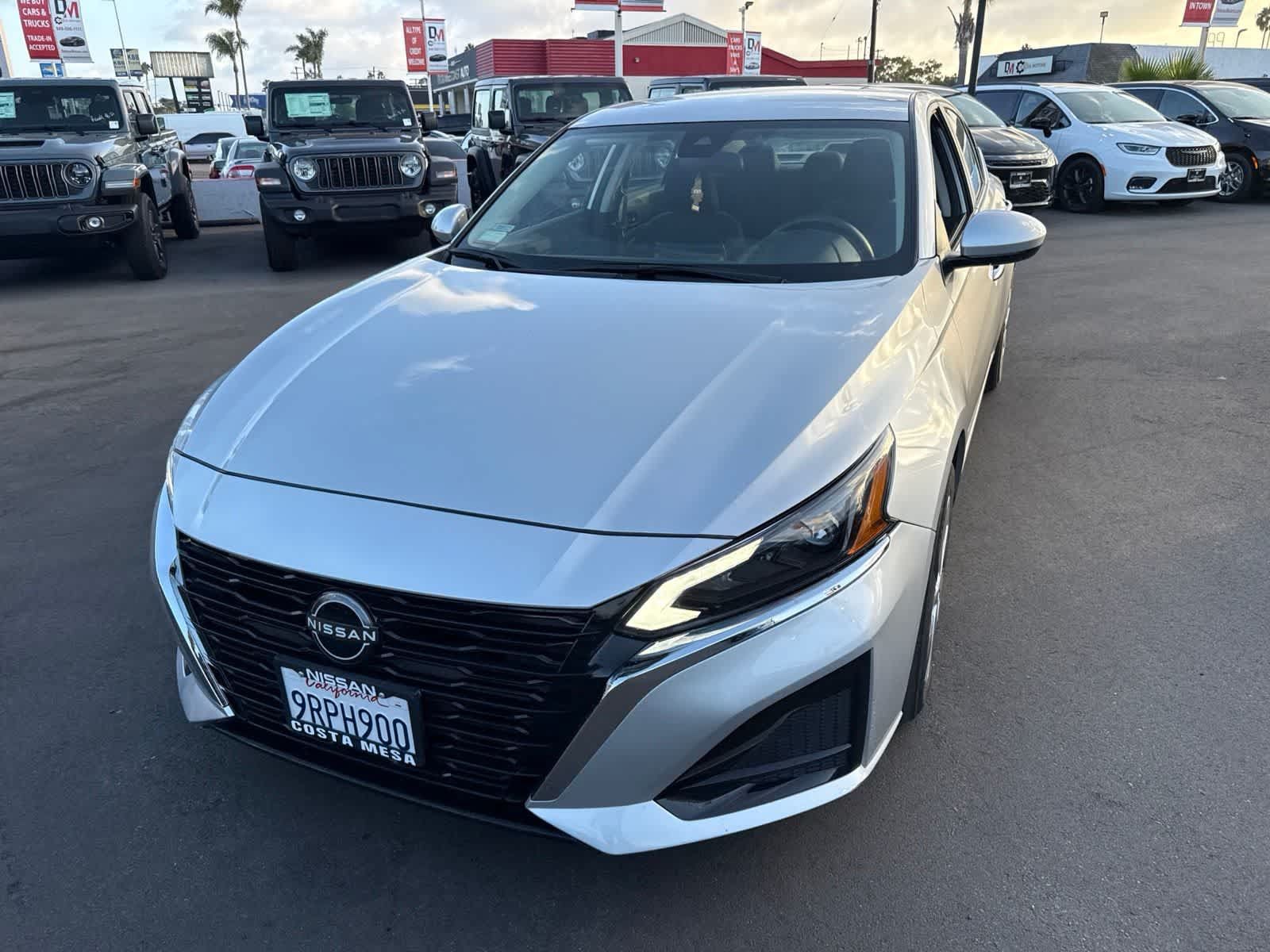 Used 2023 Nissan Altima 2.5 S FWD image 3