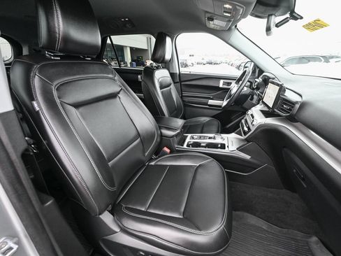 Certified 2023 Ford Explorer XLT w/ Equipment Group 202A image 26