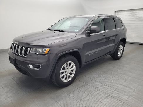Used 2021 Jeep Grand Cherokee Laredo w/ Security & Convenience Group AWD/4WD image 2