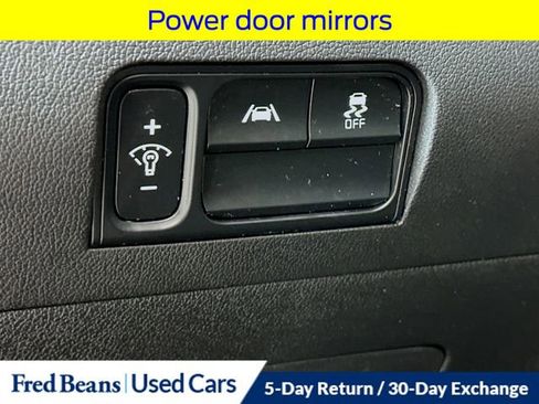 Used 2022 Kia Sorento LX image 13