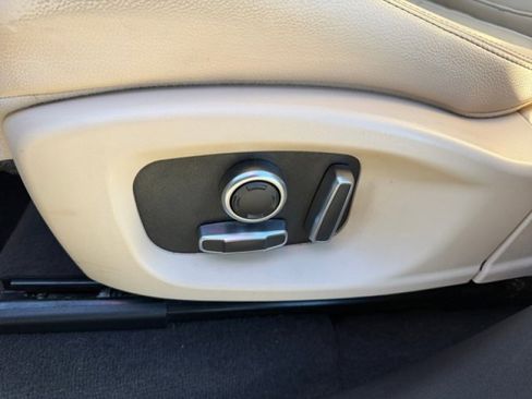 Used 2020 Jaguar F-PACE Prestige image 11