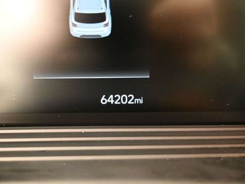 Used 2024 Hyundai Venue SEL FWD image 17