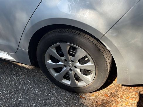 Used 2025 Toyota Corolla LE FWD image 28