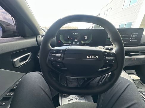 Used 2025 Kia K4 LXS image 20