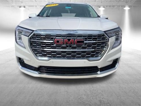 Used 2023 GMC Terrain Denali w/ Denali Premium Package image 13