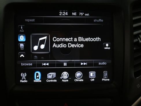 Used 2014 Jeep Cherokee Trailhawk w/ Cold Weather Group AWD/4WD image 31