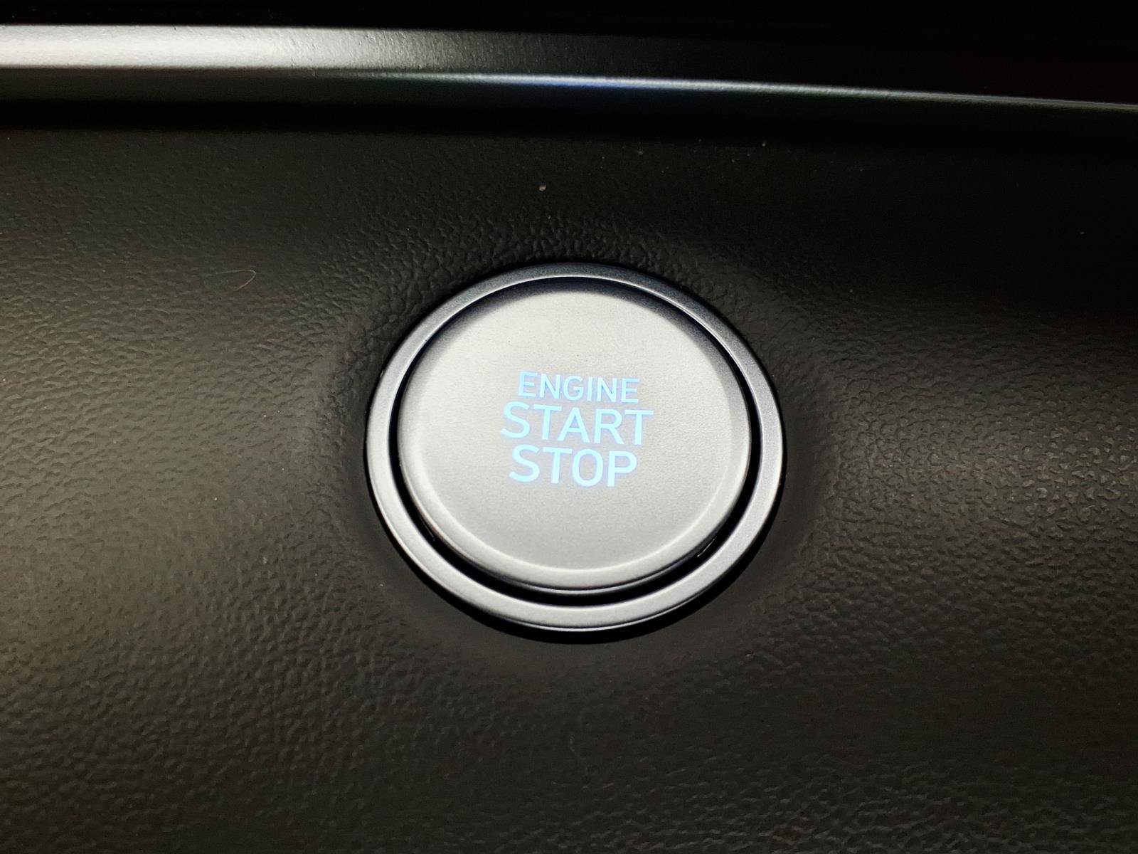 Used 2026 Hyundai Elantra Hybrid FWD image 23