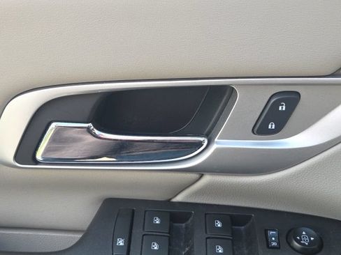 Used 2017 GMC Terrain SLT w/ Open Road Package FWD image 23
