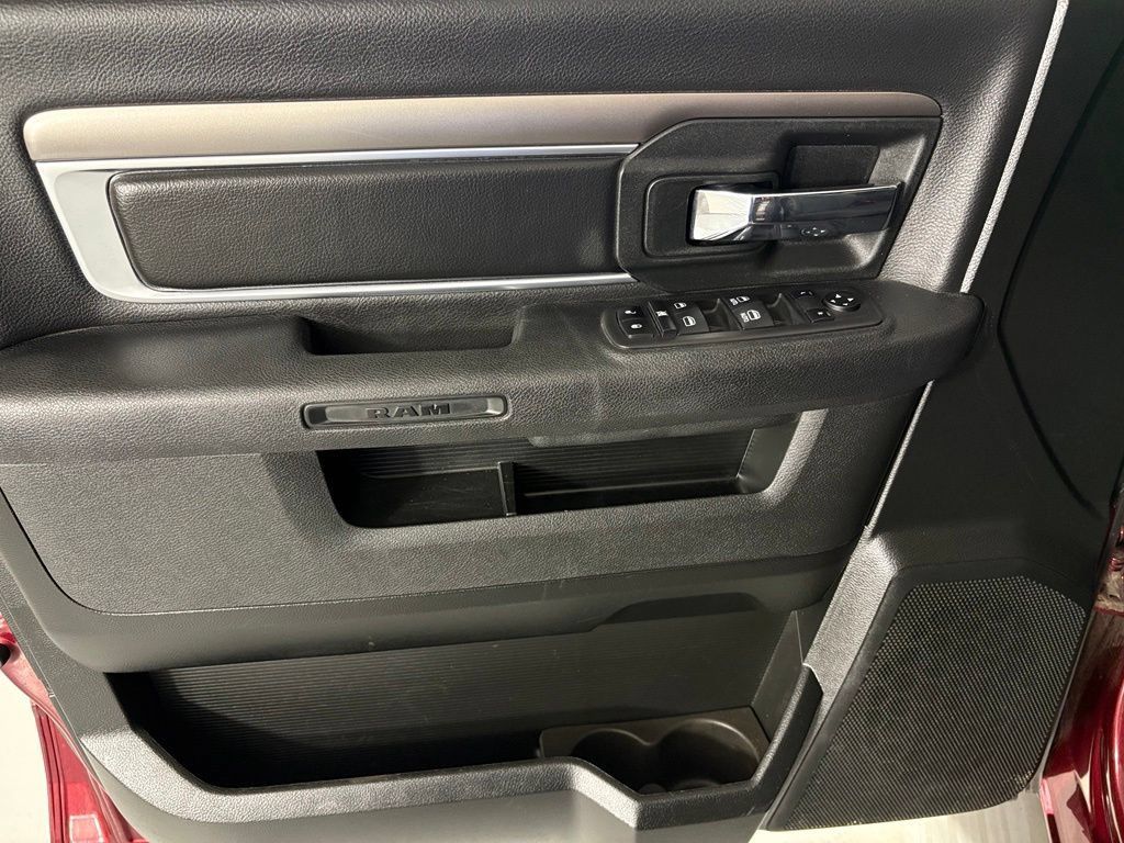 Used 2024 RAM 1500 Warlock AWD/4WD image 15