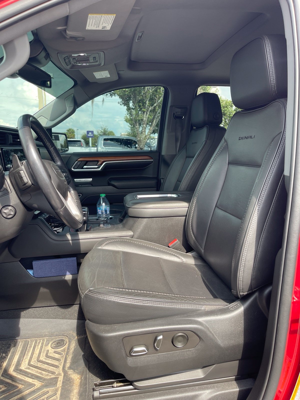 Used 2022 GMC Sierra 1500 Denali AWD/4WD image 26