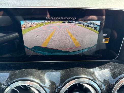 Used 2021 Mercedes-Benz GLA 250 4MATIC image 25