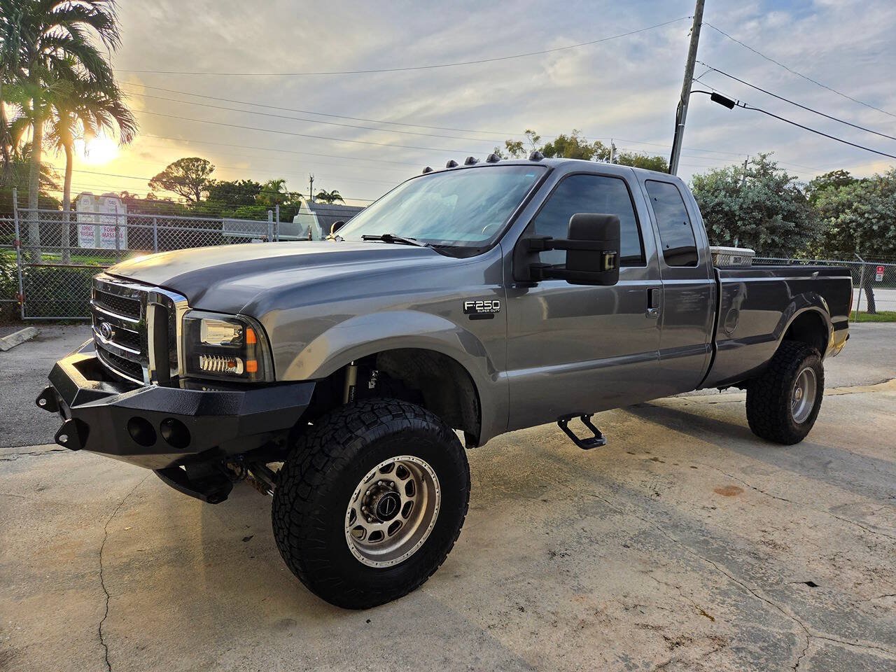 Used 2003 Ford F250 XLT AWD/4WD image 9