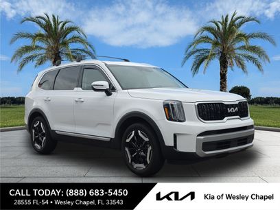 Certified 2023 Kia Telluride EX w/ EX Captain's Chair Package
