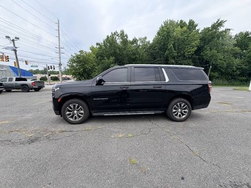 Used 2022 Chevrolet Suburban LT AWD/4WD image 47