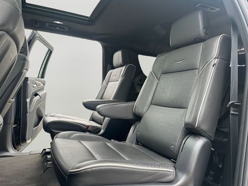 Used 2023 Cadillac Escalade ESV Premium Luxury image 24