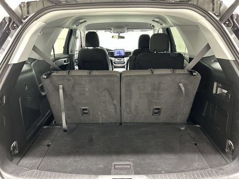 Used 2024 Ford Explorer XLT w/ Class IV Trailer Tow Package AWD/4WD image 22