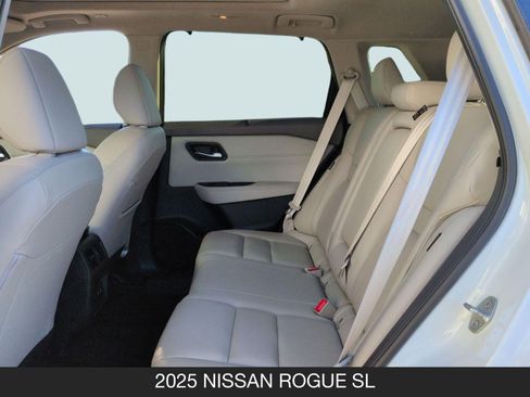 Certified 2025 Nissan Rogue SL w/ Tech Package image 16