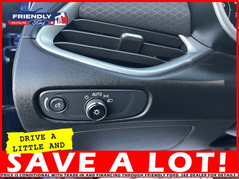 Used 2023 Chevrolet Malibu LT image 11