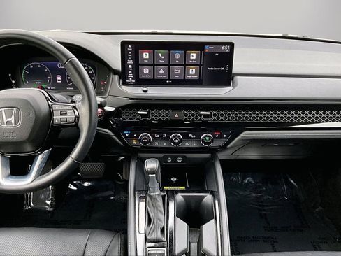 Used 2023 Honda Accord Touring image 12