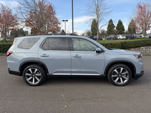 Certified 2023 Honda Pilot Elite image 9