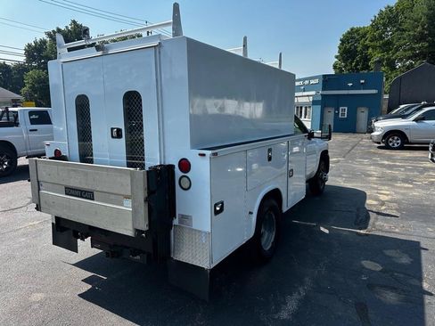 Used 2009 Chevrolet Silverado 3500 W/T RWD image 5