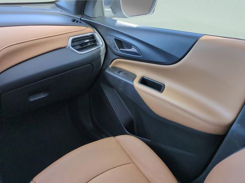 Used 2020 Chevrolet Equinox Premier FWD image 25