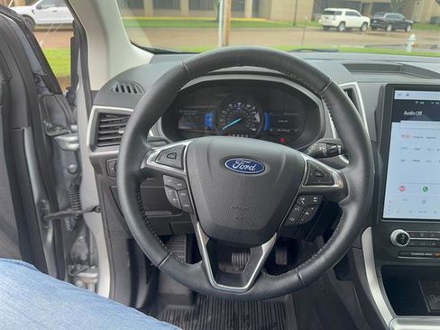 Used 2022 Ford Edge SEL w/ Convenience Package AWD/4WD image 11