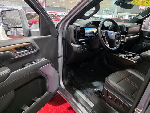 Used 2024 Chevrolet Silverado 2500 High Country w/ Technology Package image 14
