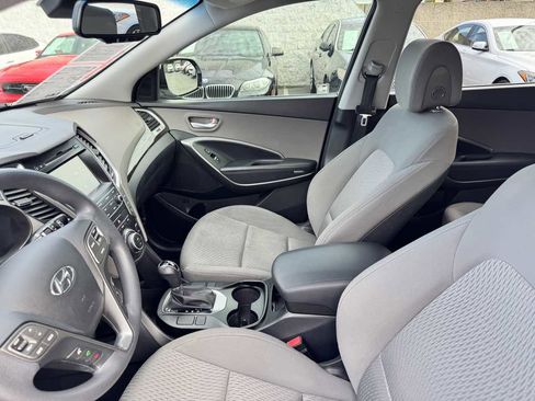 Used 2017 Hyundai Santa Fe SE w/ Cargo Package FWD image 37