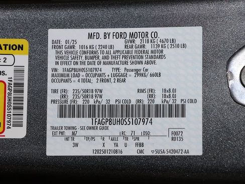 Used 2025 Ford Mustang Premium RWD image 33