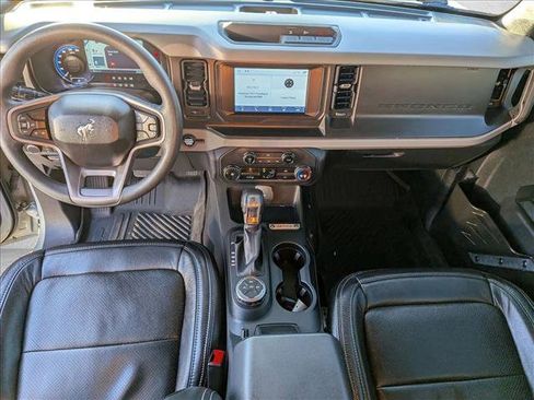 Used 2023 Ford Bronco Base image 22