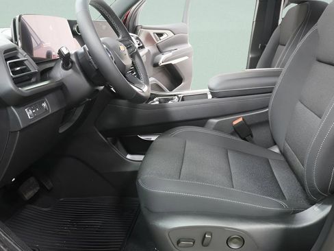 New 2026 Chevrolet Traverse LT w/ Driver Confidence Package image 19