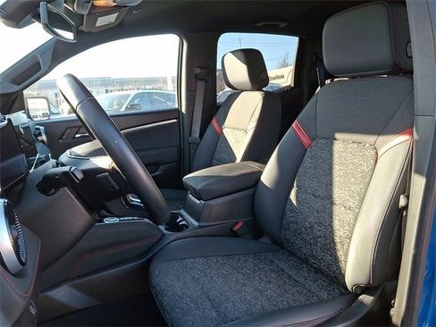 Used 2024 Chevrolet Colorado Z71 w/ Z71 Convenience Package 2 image 13