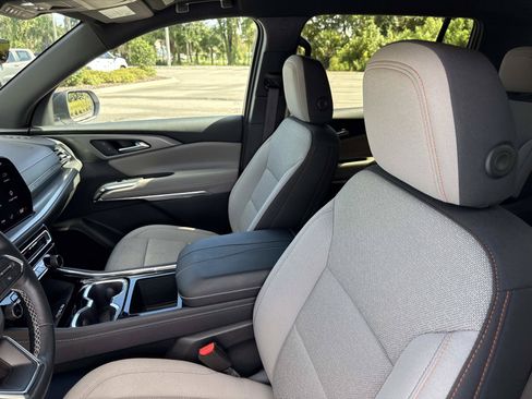 Used 2026 Chevrolet Traverse LT w/ Driver Confidence Package FWD image 21