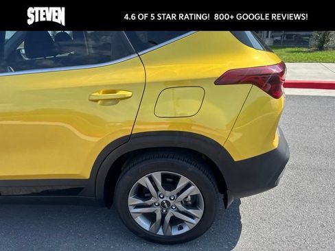Used 2022 Kia Seltos S AWD/4WD image 5