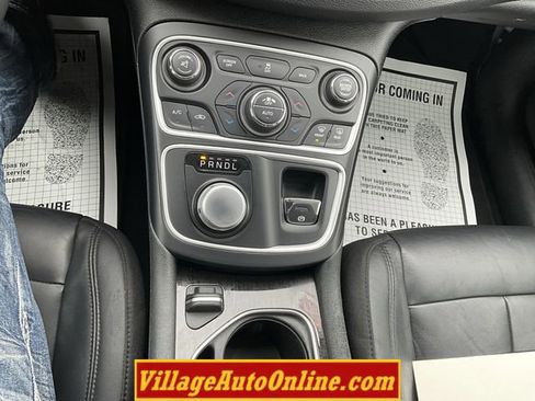 Used 2015 Chrysler 200 C w/ Navigation & Sound Group I image 15