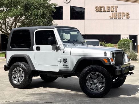 Used 2006 Jeep Wrangler X AWD/4WD image 1