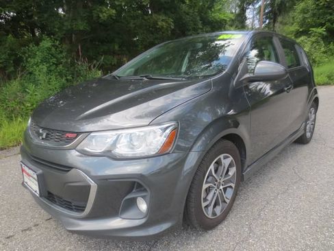 Used 2019 Chevrolet Sonic LT w/ Convenience Package FWD image 1