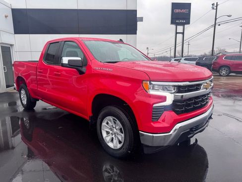 Used 2023 Chevrolet Silverado 1500 LT AWD/4WD image 7