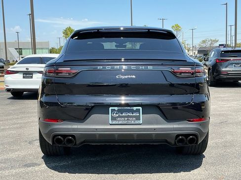 Used 2022 Porsche Cayenne Coupe AWD/4WD image 4