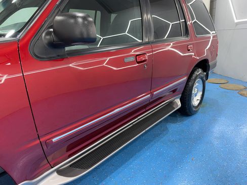Used 1999 Ford Explorer 4WD 4-Door image 14