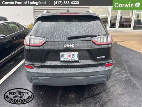 Used 2019 Jeep Cherokee Latitude Plus image 5